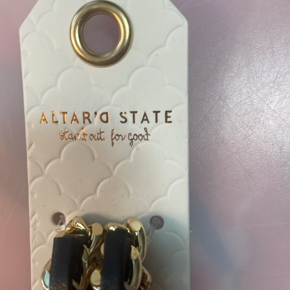 NWT Apple Watch band - Picture 2 of 7